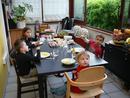 Le repas des loustics