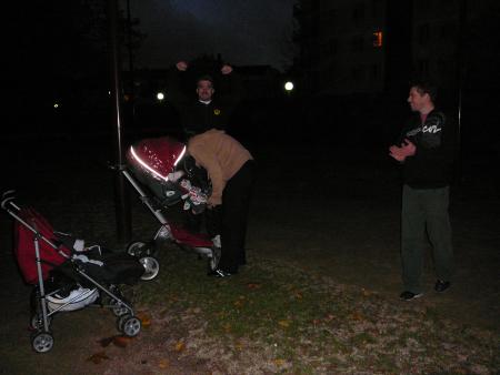 Au stade avec Max, Ninie et Elona