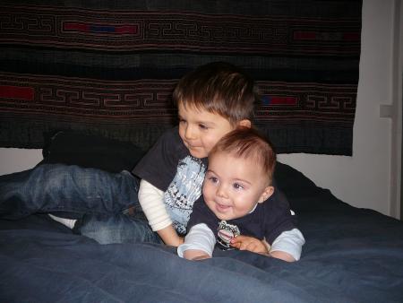 Loulou toujours aussi calin...